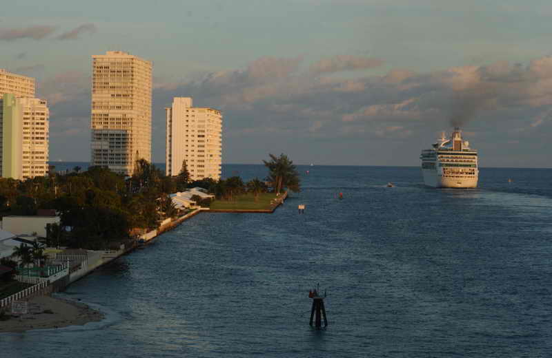 Thanksgiving Cruise, 2004